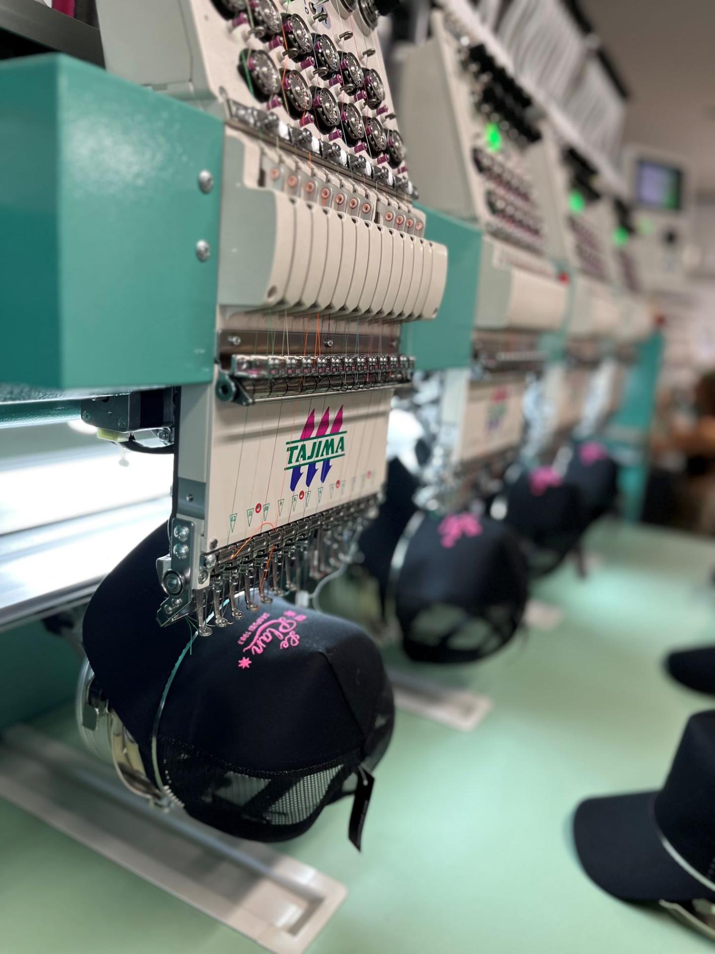 Casquettescomite du plan machine tajima